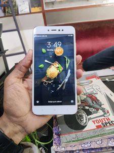 Xiaomi Redmi Y1 - Gold, Good Condition