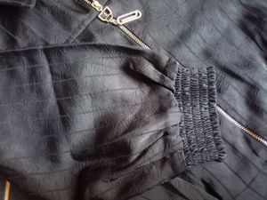 2in1 Classy Black Jacket Top!