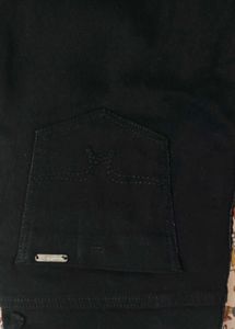 Black Skinny Jeans - Size 32