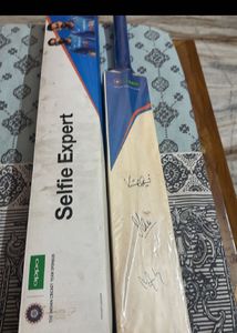 Oppo Original Autographed Bat Unused Box Packed