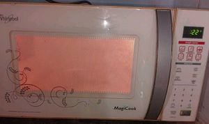 Whirlpool Microwave Oven 20 Litre Good Condition