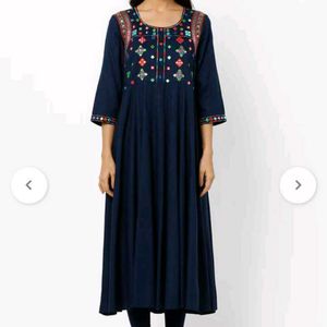 Avaasa Anarkali Kurta