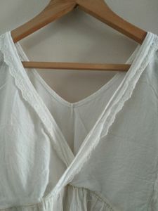 Beautiful White Top With Nice Lace Detailing