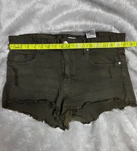 H&amp;M Olive Shorts