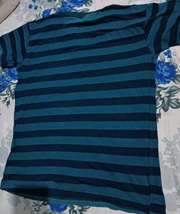 Adidas tshirt 32,34 size in