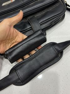 Black Leather Shoulder Bag 💼