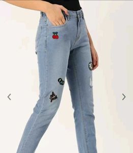 Women blue slim fit jeans