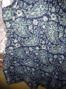 Short Sleeveless Kurti