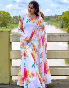 Women&#39;s Beautiful White Long Gown