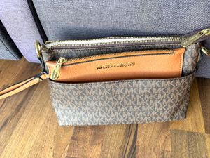 Michael Kors Crossbody Bag