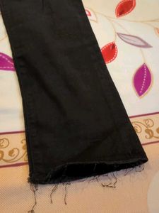 Black Distressed Jeans