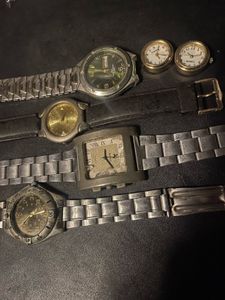 Vintage Quartz Watch Lot — Mixed Analog Styles
