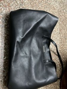 Black Spacious Tote Bag