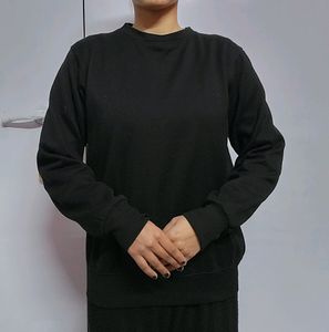 Black Sweatshirt