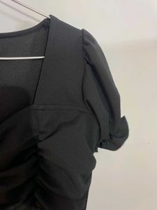 BLACK CROP TOP 🖤