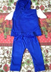 Donald Duck Outfit