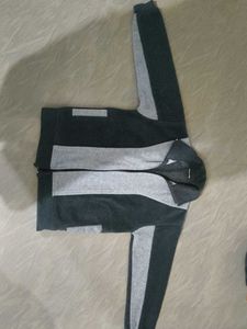 Kids&#39; Stylish Grey Zip-Up Hoodie - Warm &amp; Comfy