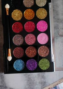 Glittery Multicolour Eye Shadow