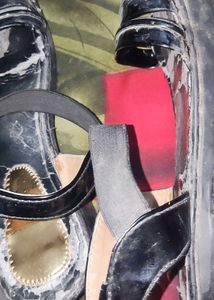 Used Black Sandals