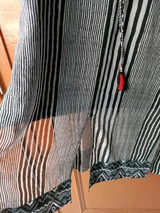 4 XXL Branded Kurties