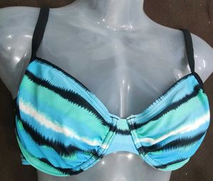 Striped Bikini Top 🖤