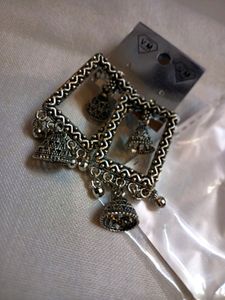 Square shaped silver earrings