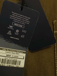 branded new with tag womens skirt