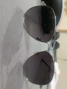 Stylish Aviator Sunglasses !!!