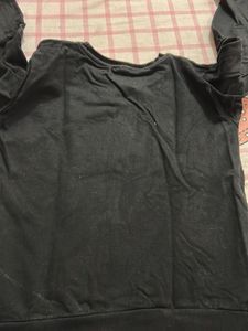 Black Heart Graphic Sweatshirt