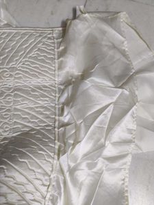 Elegant White &amp; Gold Bedding Set