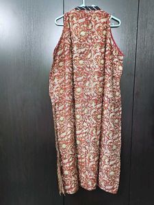 Floral Print Sleeveless Kurta