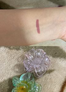 mars lip liner And Flower Claw Clips