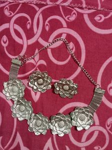 New Oxidised Jwelary With Earings