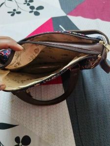 Beutiful Girls Slingbag