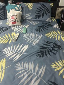 Leaf Print Bedding Set