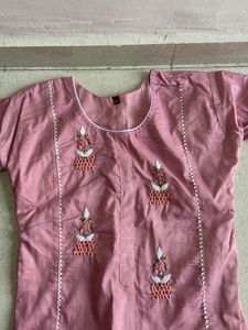 Elegant Pink Kurta Set