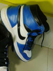 Nike Air Jordan 1 Retro High OG Hyper Royal Blue