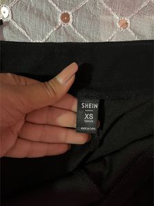 SHEIN CUT OUT DETAIL PANTS