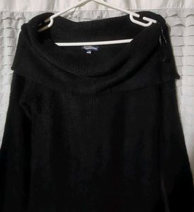 China Black Off-the-Shoulder Sweater