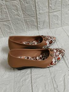 women&#39;s footwear