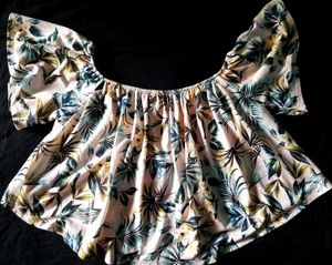 BERSHKA FLORAL OFF-SHOULDER TOP