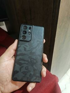 Samsung Galaxy s21ultra 512gb with camo case