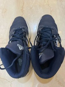 Adidas Sneakers