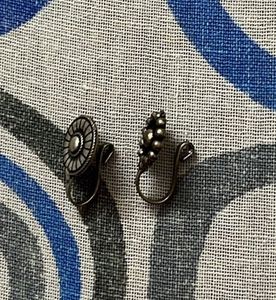 Set of 2 Oxidized Nose Pins