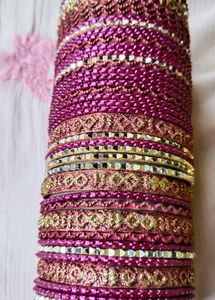Women Chudi Set