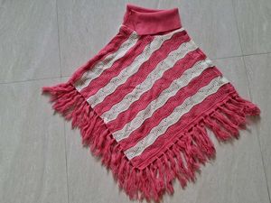 pink woollen poncho🌻