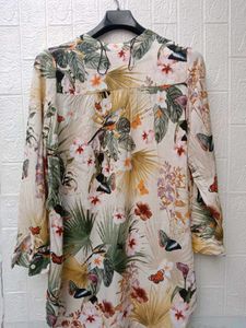 New With Tag H&amp;M Floral Print V-Neck Top