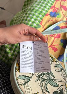 SACCI MUCCI SLING BAG