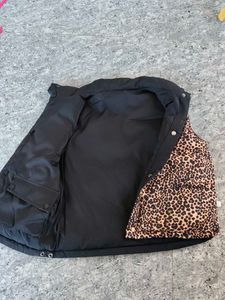 Reversible Leopard Print And BlackPuffer Ves