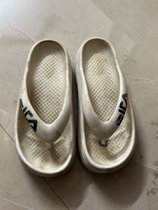 Fila White Flip Flops for 38 size and number 5